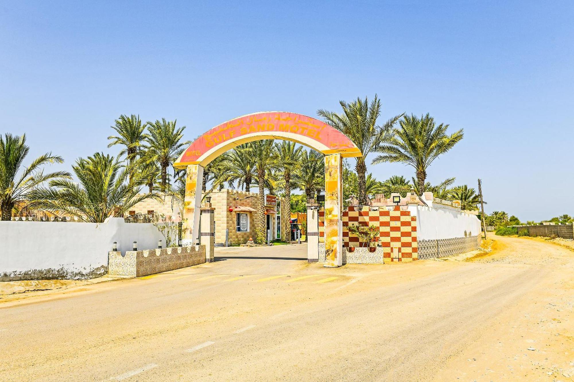 Oyo 138 Gulf Sand Motel Barka Exterior foto